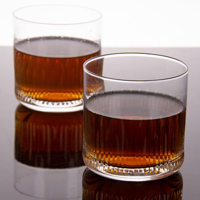 Drehbarer Weinkristallglas-Tumbler Altmodische Steine Bar 370ml ODM 3