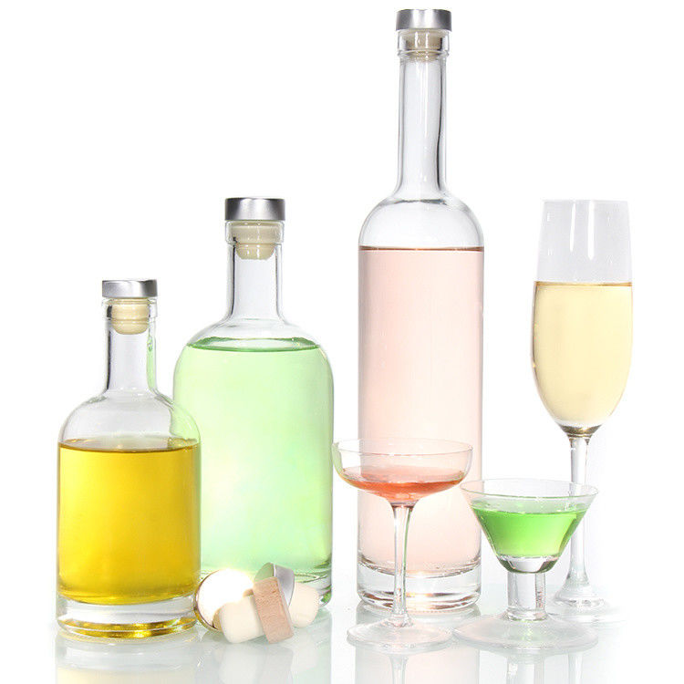 Spot Billig Preis Hochweißes Material 750 ml Glas Flasche für Rum Whisky