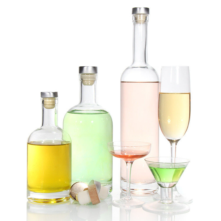 Inventar Glasflaschen Lieferant 750 ml Schwere Glas Flaschen Alkohol für Wodka Billig
