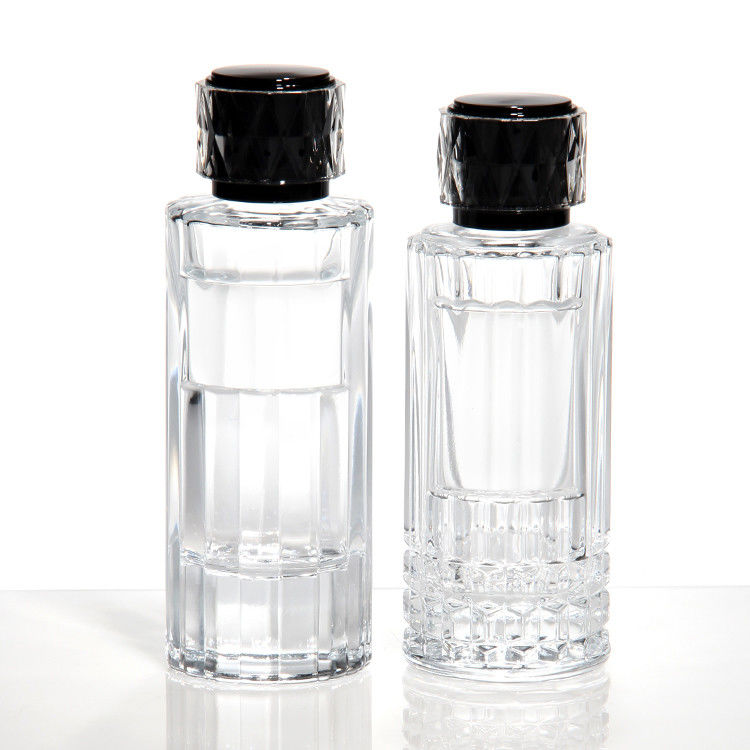 Benutzerdefiniertes Logo Eleganz geschnitzte Dekoration Leere 50ml Glasflasche Luxusparfümflasche