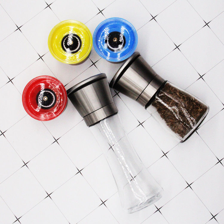 Top Qualität 2 Oz 4 Oz Gewürze Pfeffer ShakerRund 4 Oz Gewürz Glasglas mit Metalldeckel