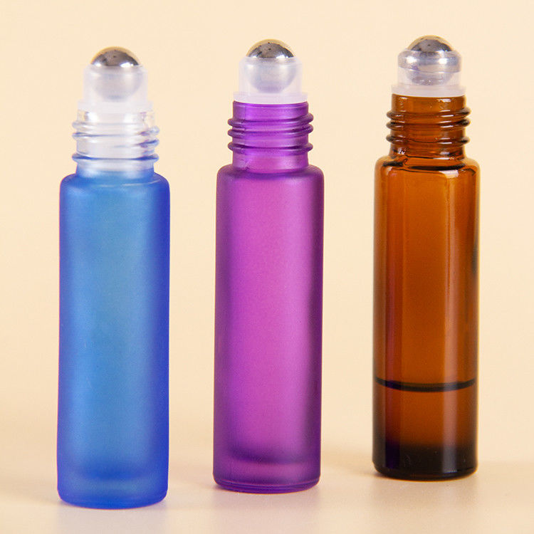 10 ml Regenbogenfarbe Frostglas-Rollflaschen für ätherisches Öl mit gebürsteter Kappe