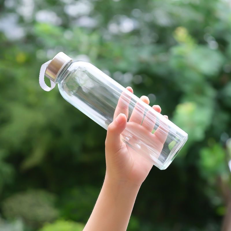 350 ml 500 ml runde Sportflasche mit hochborosilikathaltigem Glas mit Silikonhüllen